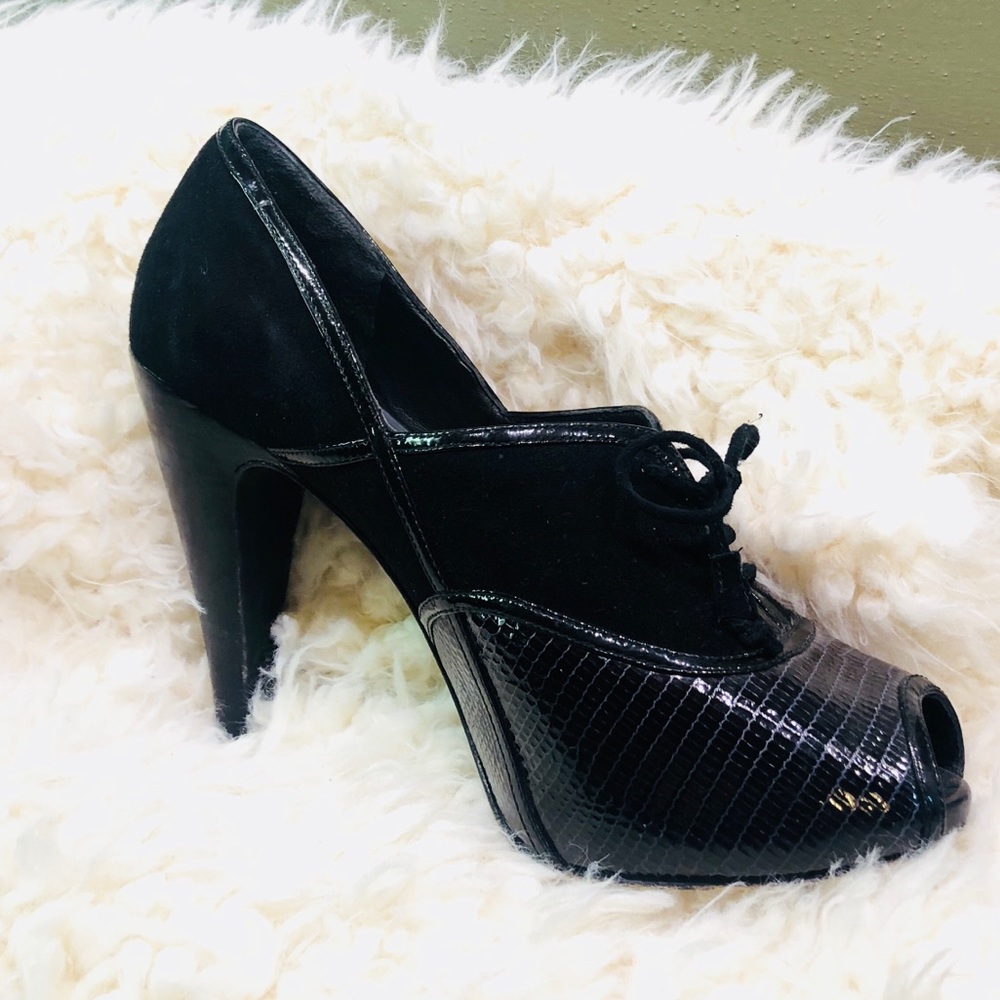 Via Spiga Peep Toe Heels